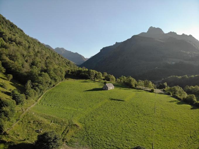 Aux D'Estaing Croises, Gite De Montagne Accessible A Tous Экстерьер фото