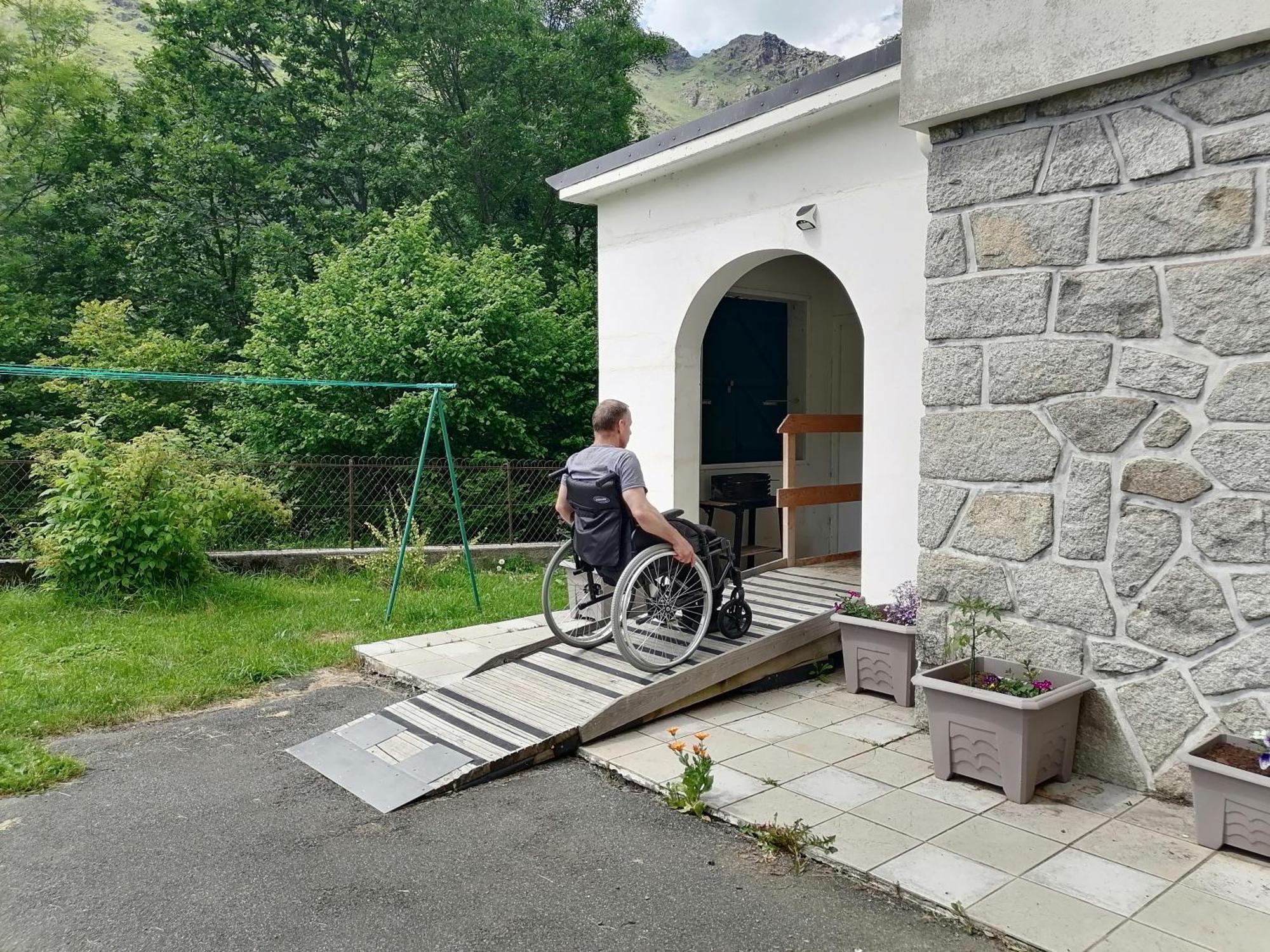 Aux D'Estaing Croises, Gite De Montagne Accessible A Tous Экстерьер фото