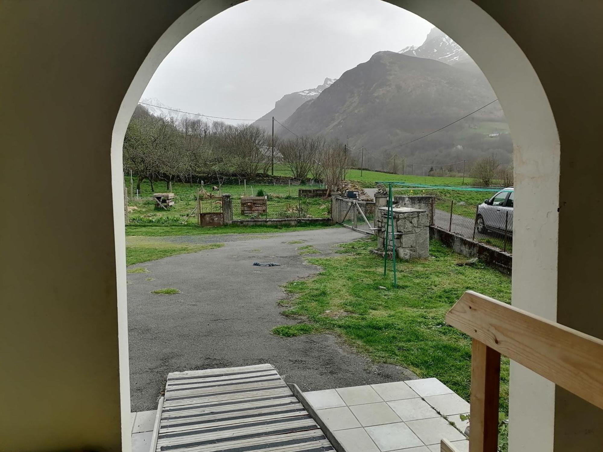 Aux D'Estaing Croises, Gite De Montagne Accessible A Tous Экстерьер фото